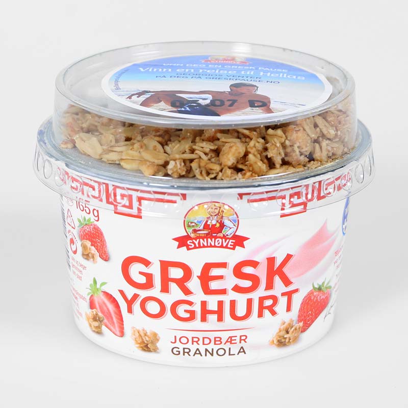 synnove-jordbaer_granola